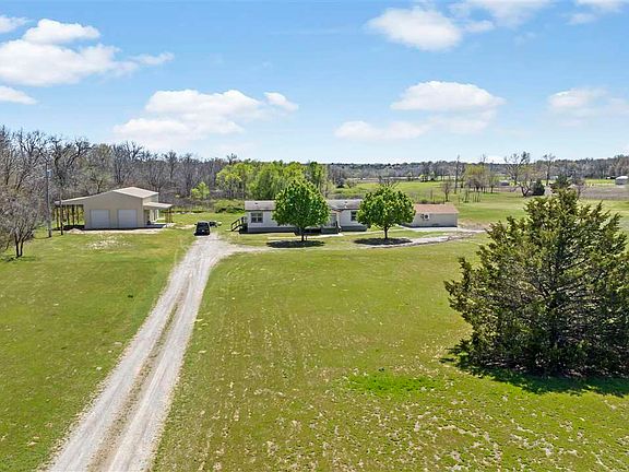 4th image of 390 Osage Cove Rd