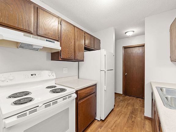 5th image of 106 5th St NW APT 105