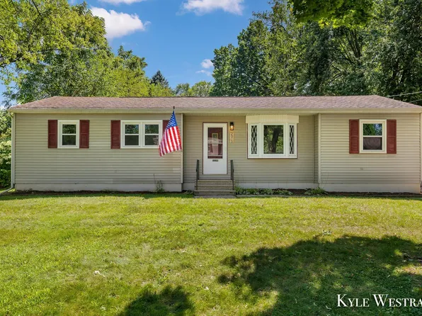 2010 Prosperity Dr, Portage, MI 49002