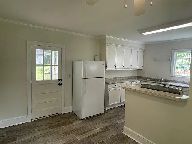 206 S Depot St — Photo 1