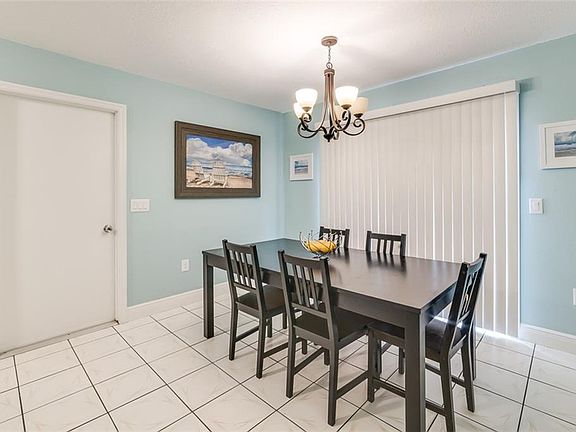 5th image of 3051 Curry Woods Dr
