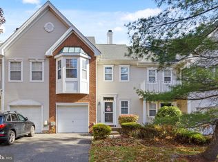 10 Howe Ct, Pennington, NJ 08534
