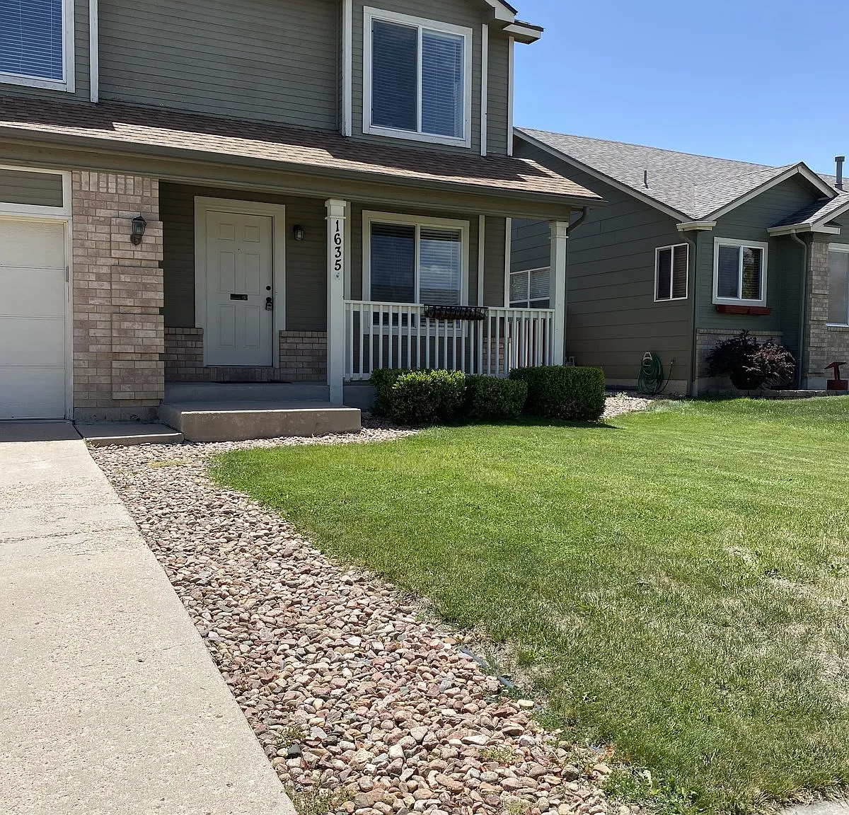 4 bed, 3.5 bath, 2026 sqft, $2,435 — Photo 1