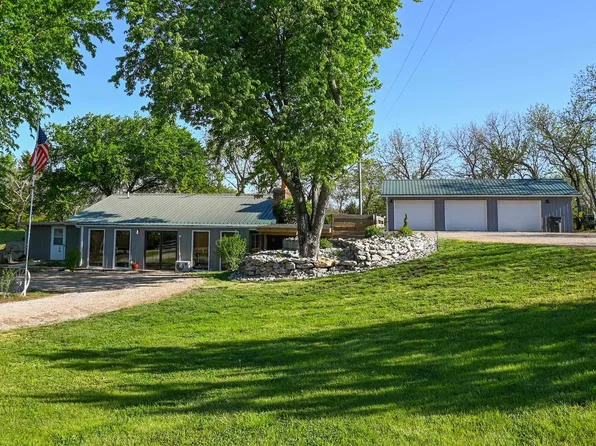 2196 W 221st St, Osage City, KS 66523