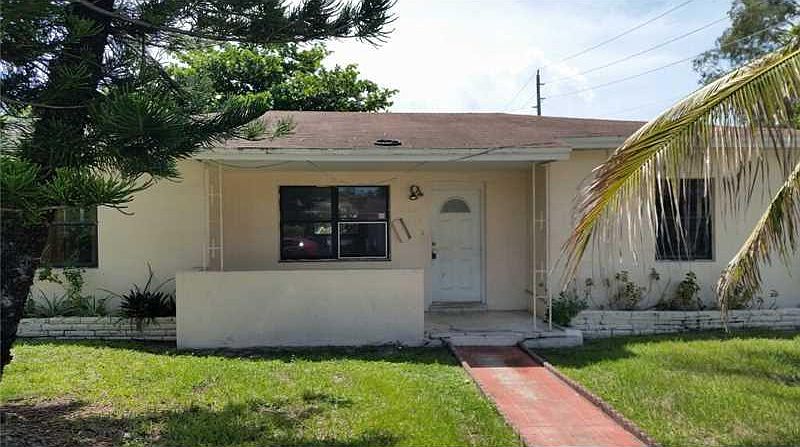 1st image of 15880 NE 15th Ave