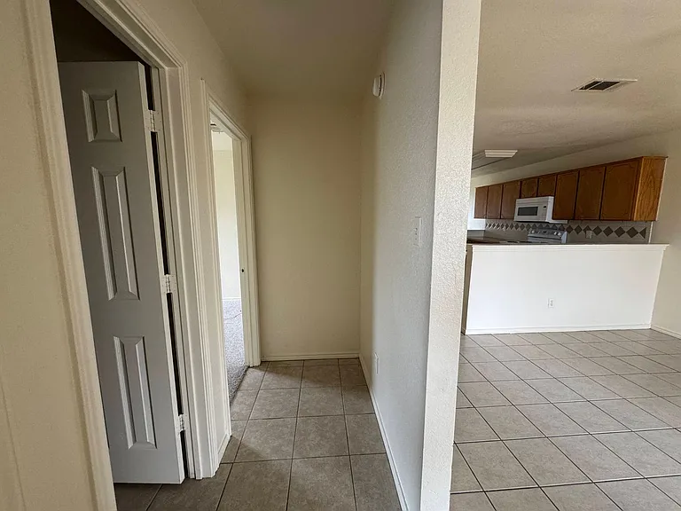 1300 Dugger Circle — Photo 15