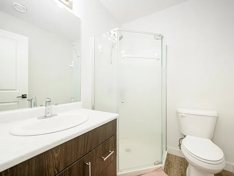 1034 A Clarence Ave — Photo 20