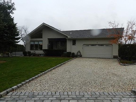 2nd image of 13 Bridle Path Ln