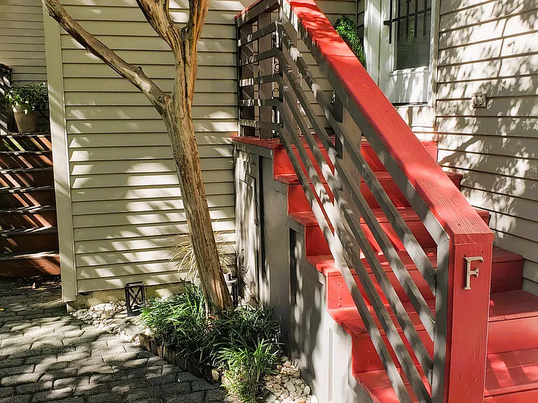 415 W 7th St #F — Photo 2