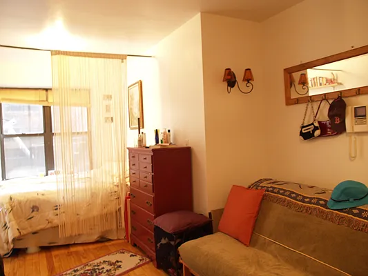 Rented by S&H Equities | media 7