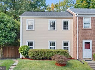 8410 Red Ash Ct, Springfield, VA 22153