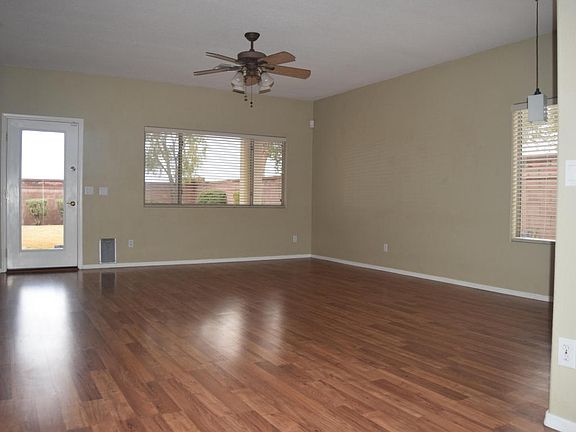 4th image of 1060 E Indigo Dr