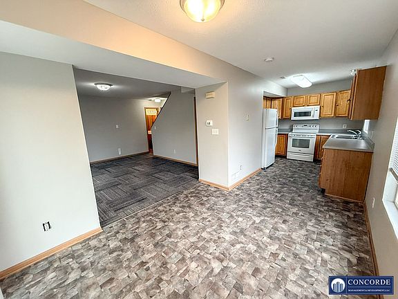 5th image of 1911 W Lake St #2531