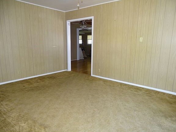 5th image of 210 Monticello Dr