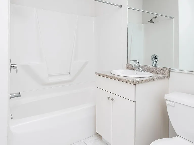 2201 S 16th St #601 — Photo 16