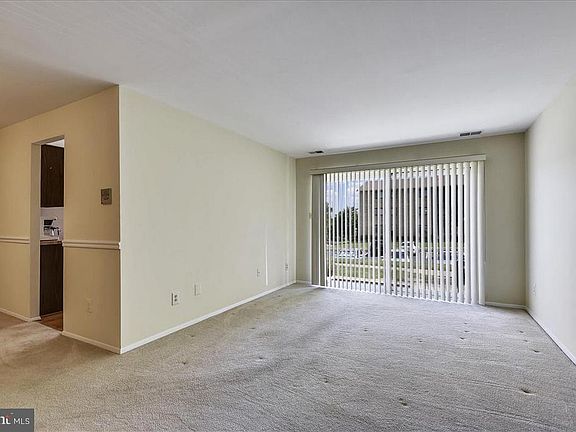 2nd image of 1 Bristol Hill Ct APT T2