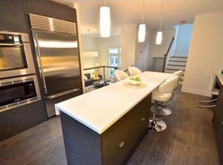 39 Elmwood St #2, Somerville, MA 02144