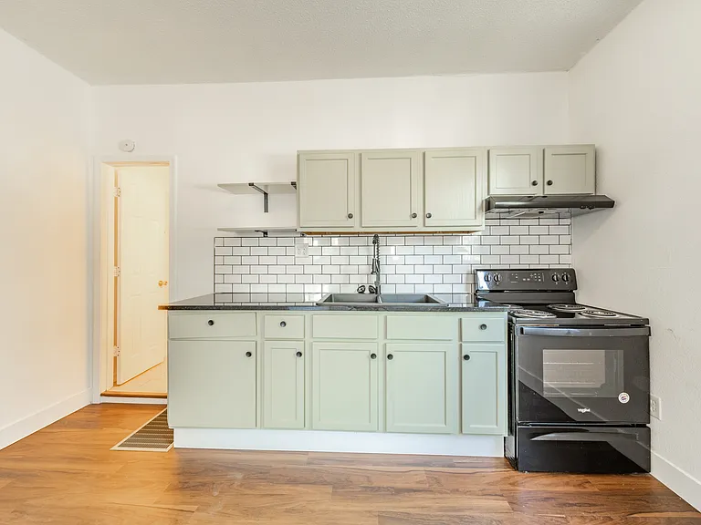 1701 Fletcher Ave #A — Photo 2