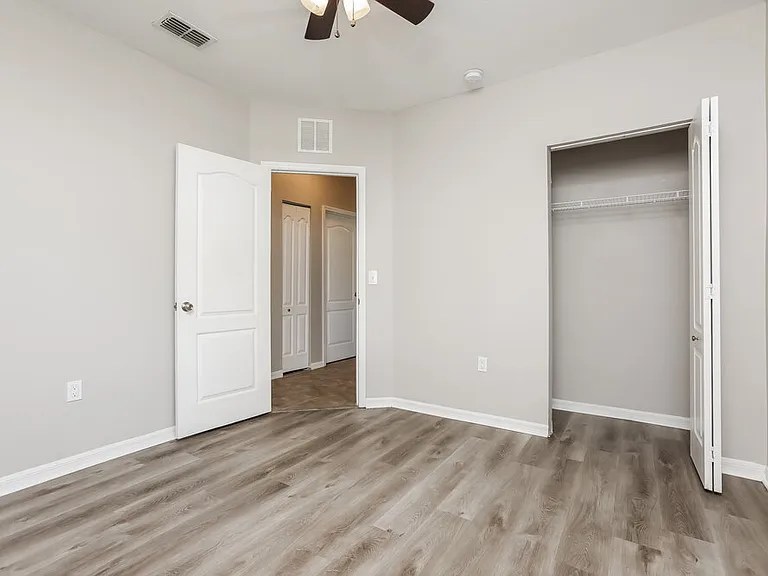 7206 Rafanelli Ct — Photo 11