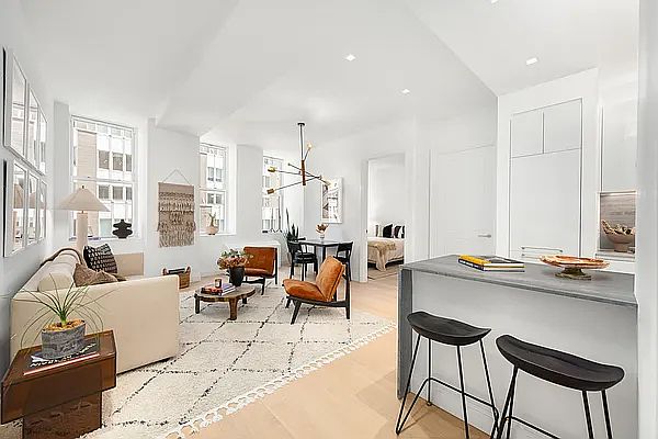 1st image of 1 Wall St APT 2010