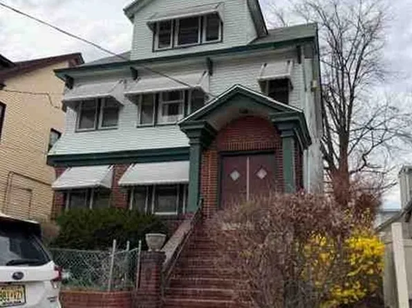 31 Bayview Ave, Newark, NJ 07112