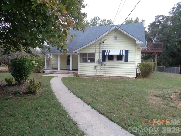 5 Ferguson St, Granite Falls, NC 28630