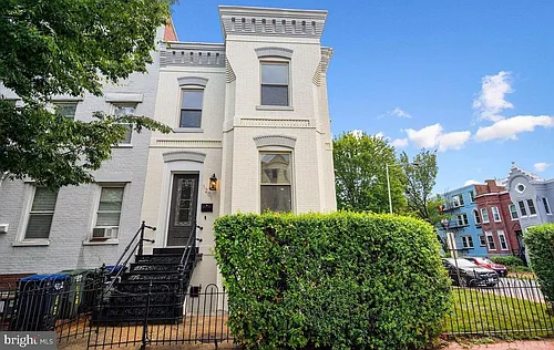 1201 4th St NW #B Photo 1