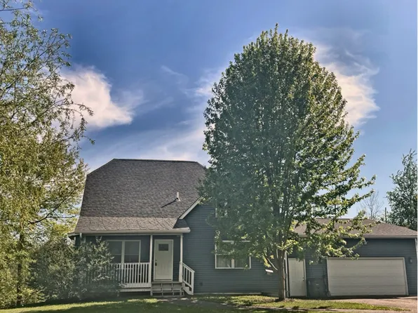 1195 395th St, Isle, MN 56342
