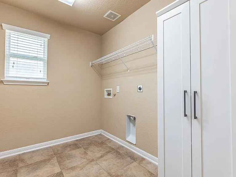 7111 Watertrout Bay — Photo 28