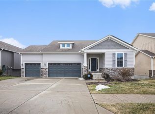 505 SW Brummel Rd, Lees Summit, MO 64081