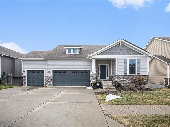 505 SW Brummel Rd, Lees Summit, MO 64081