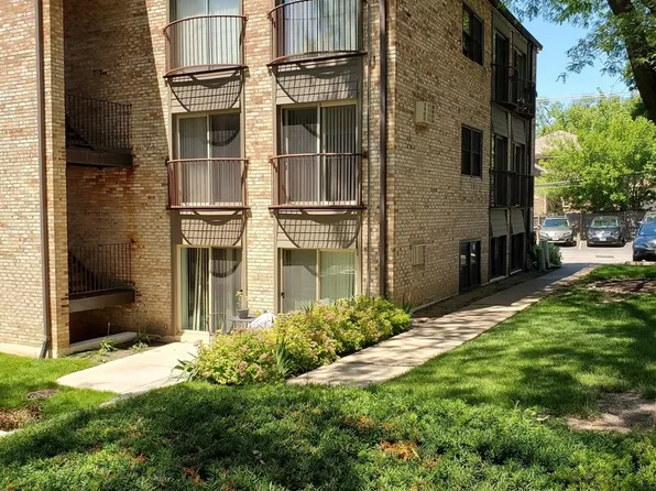1940 Cherry Ln APT 213, Northbrook, IL 60062