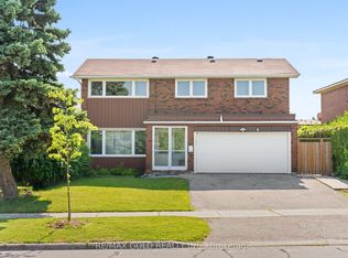 4 Collingdale Rd, Toronto, ON M9V 3P9