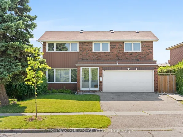 4 Collingdale Rd, Toronto, ON M9V 3P9