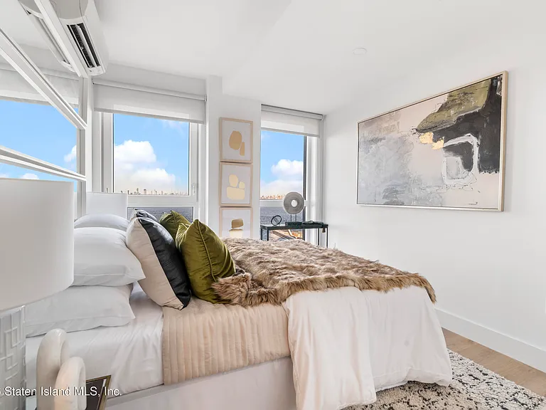 5 Stuyvesant Pl #7C — Photo 31
