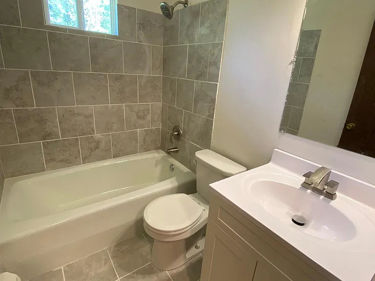 547 Allen Ave — Photo 13