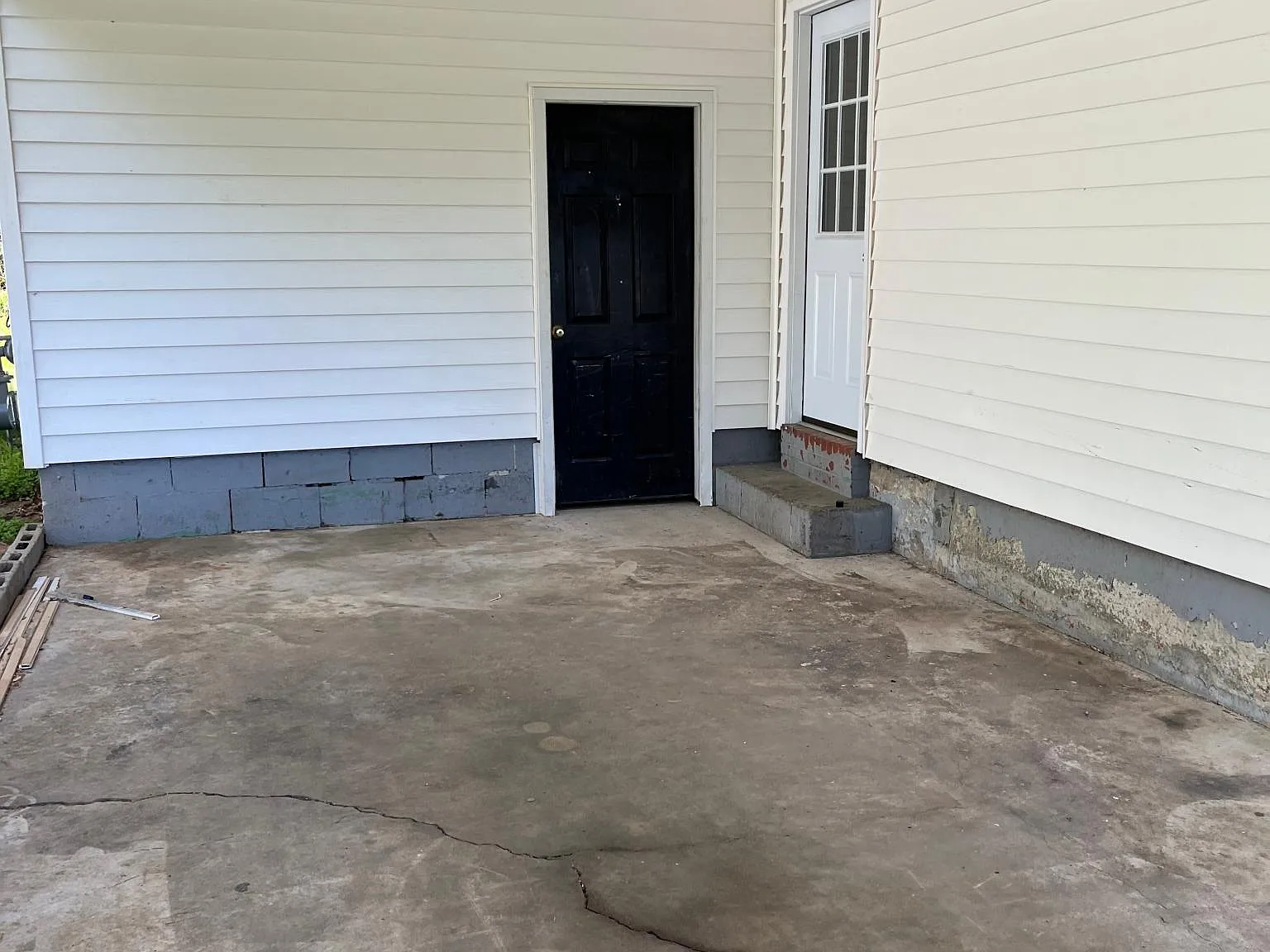 3 bed, 1007 sqft, $1,300 — Photo 1