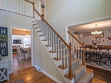 3920 Walnut Wood Way Uniontown Oh 44685 Mls 4237892 Zillow