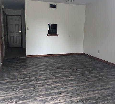 4th image of 1409 N Nashville Ave