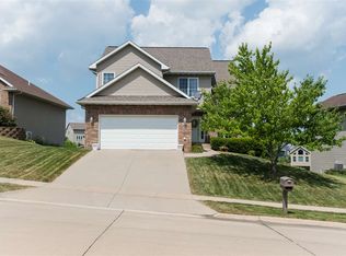 828 Tipperary Rd, Iowa City, IA 52246