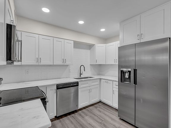 4th image of 110 Bellevue Rd APT 29