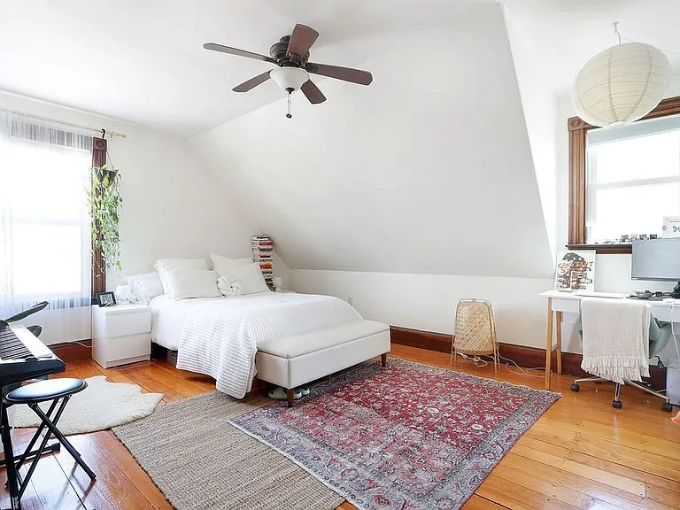 57 Harbor View St #3 — Photo 11