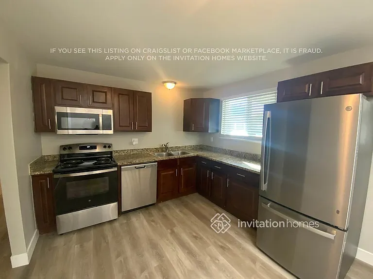 15984 E Bates Pl — Photo 6