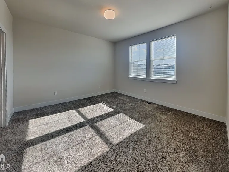 10328 Milwaukee Cir — Photo 7