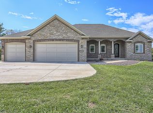 525 Cr #N 2550, Mahomet, IL 61853