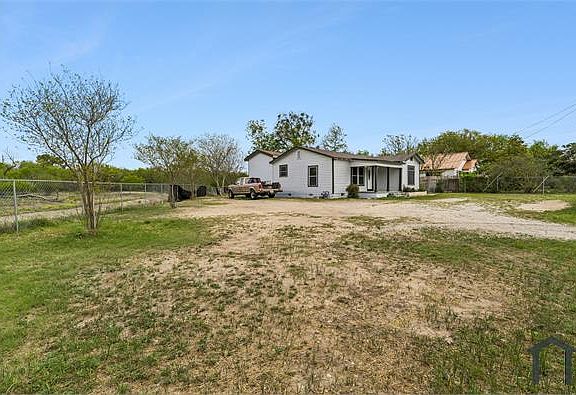 4th image of 543 Hot Wells Blvd