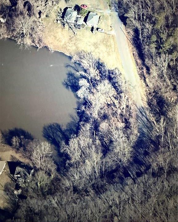 1st image of 3520 Riverside Dr