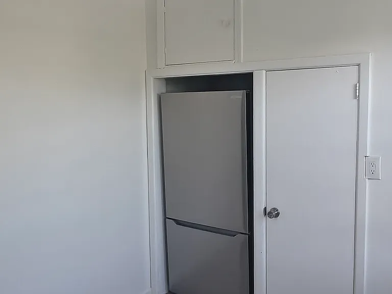 12 Chestnut St #2 — Photo 5