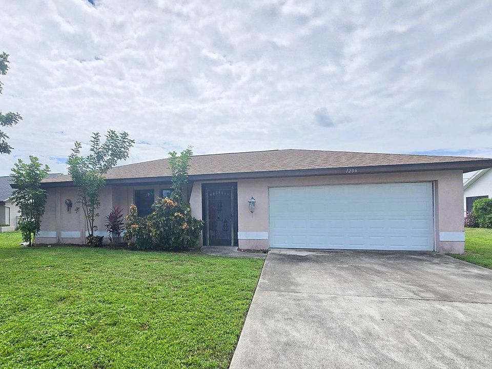 1st image of 1206 SE 36th Ter