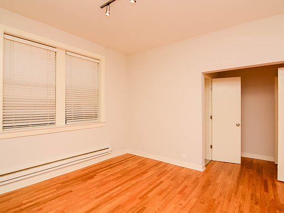 4th image of 2420 N Kedzie #30B